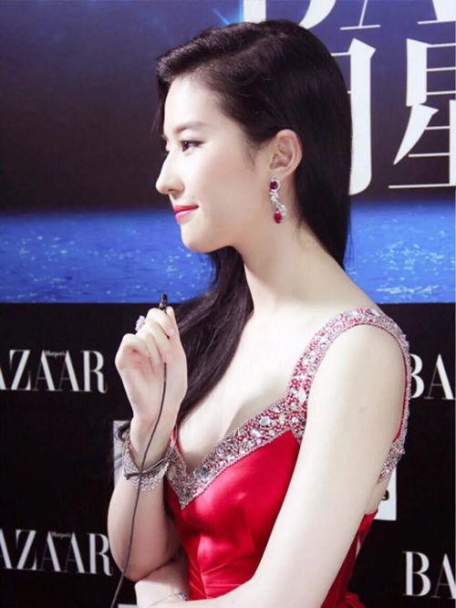 明星网红翡翠图片,明星网红演绎时尚璀璨风采