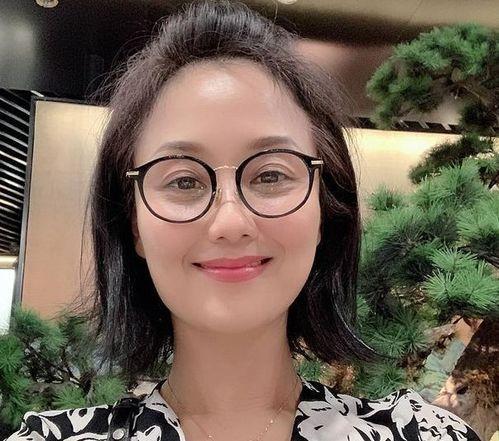 母女明星网红,传承魅力，共筑网红帝国