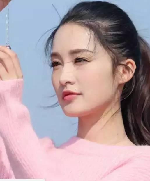 明星网红抱女生
